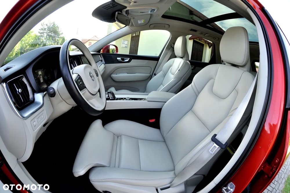 Volvo XC 60 T8 AWD Recharge Geartronic Inscription - 26