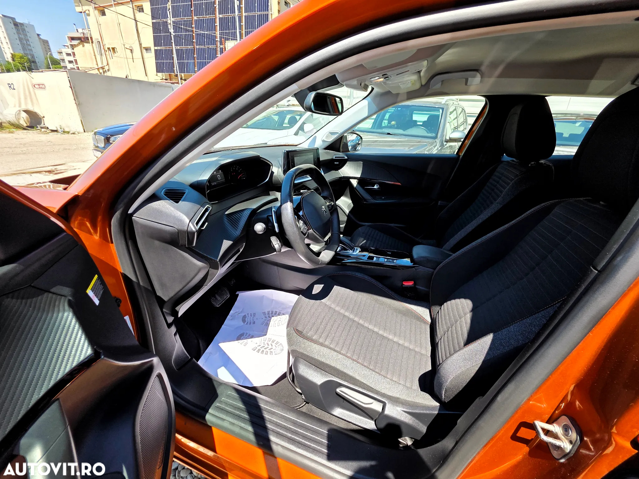 Peugeot 2008 PureTech 130 EAT8 Allure - 21