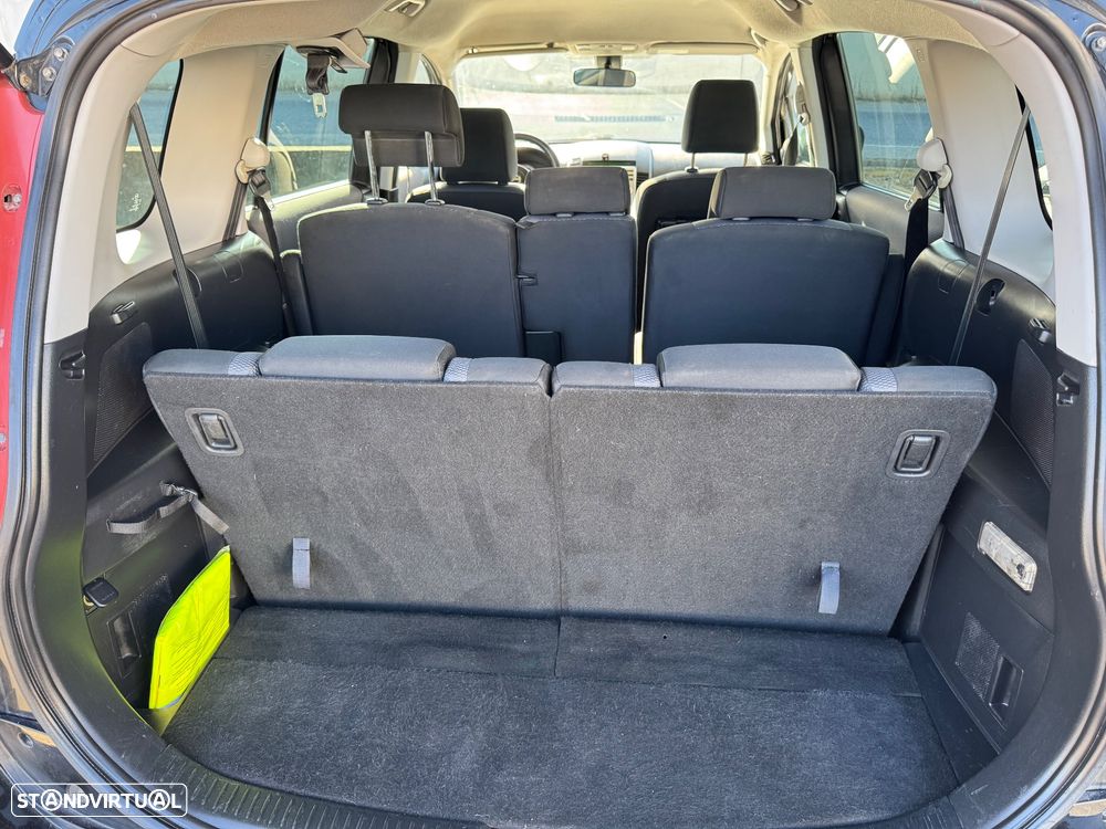 Mazda 5 - 15