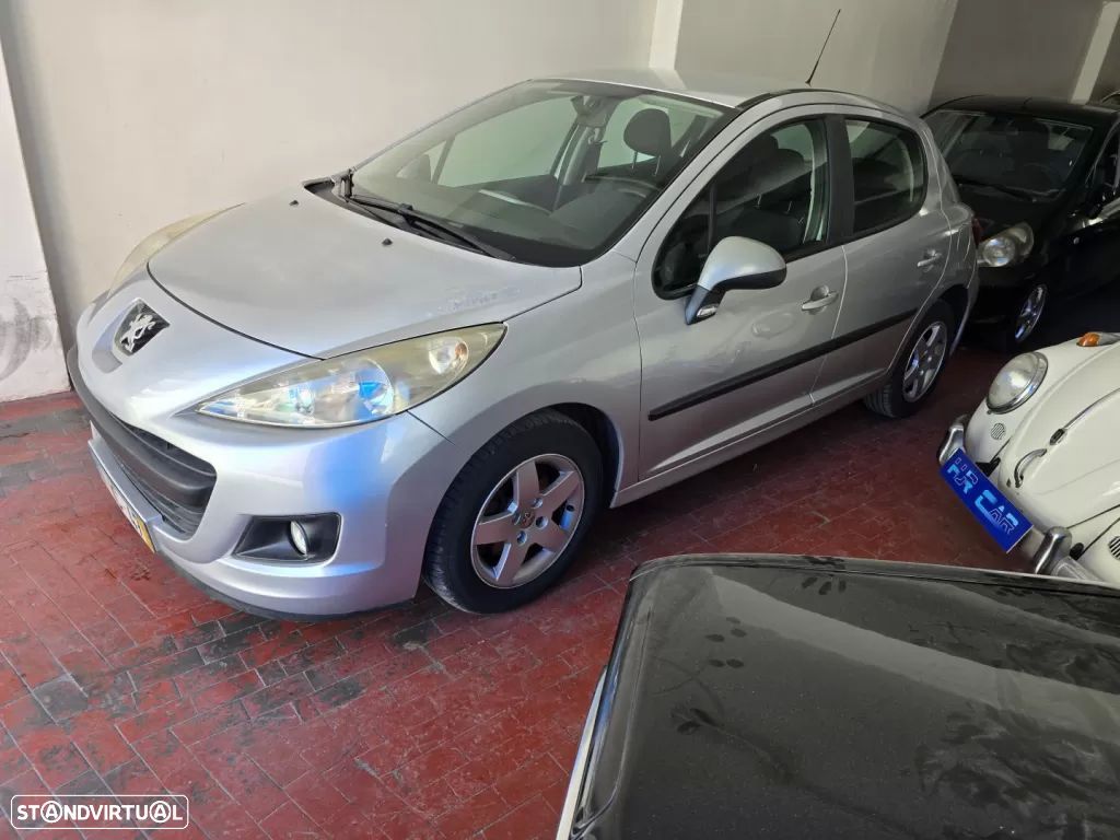 Peugeot 207 1.4 16V Trendy - 1