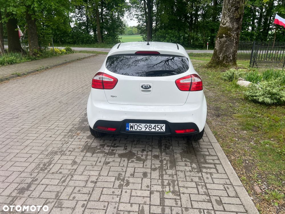 Kia Rio 1.2 L - 7