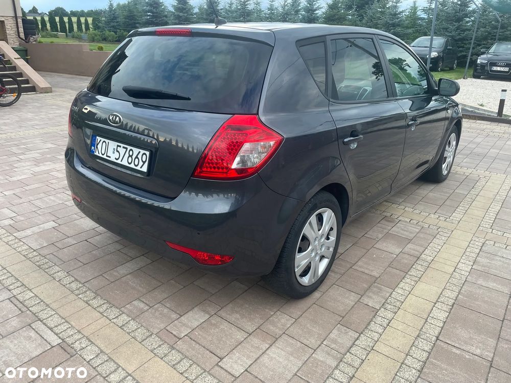 Kia Ceed 1.4 CVVT Spirit - 11