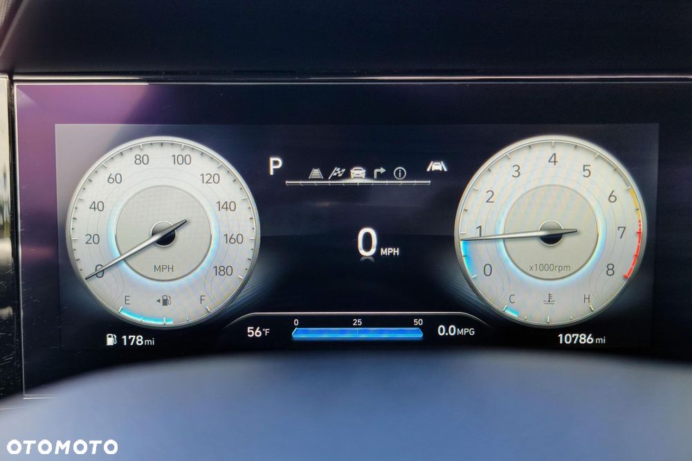 Hyundai Elantra - 12