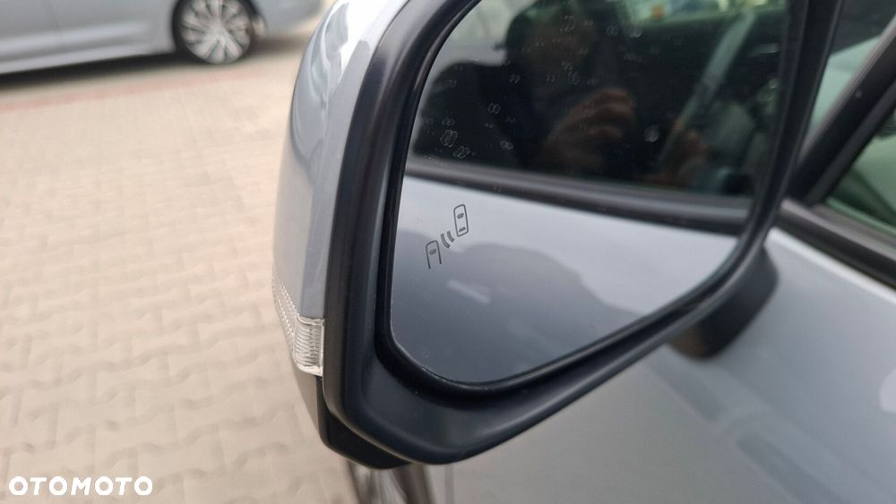 Toyota Corolla Cross 2.0 Hybrid Style - 24