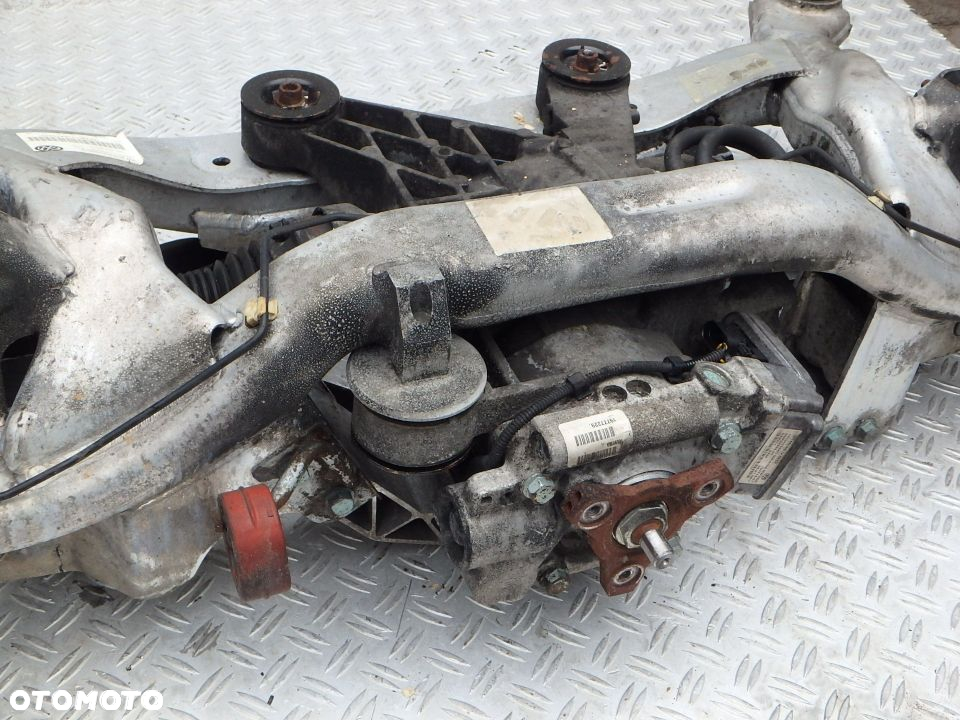 SANKI WOZEK ZAWIESZENIE TYL DYFER A3 4X4 3.2V6 - 7