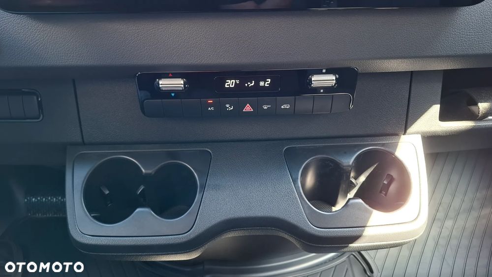 Mercedes-Benz Sprinter - 19