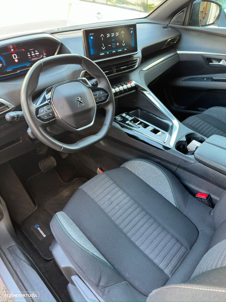 Peugeot 5008 1.2 PureTech Allure EAT8 - 8