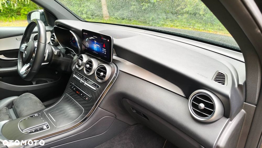 Mercedes-Benz GLC 220 d 4Matic 9G-TRONIC AMG Line - 16