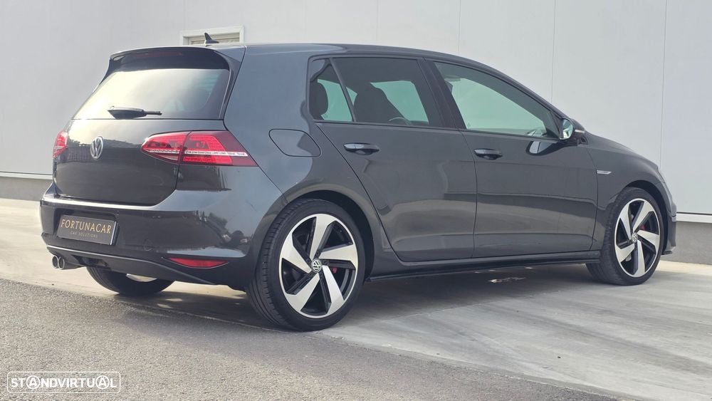 VW Golf 2.0 TDI GTD DSG - 5