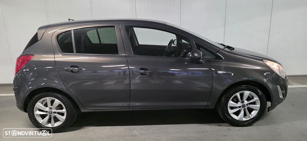 Opel Corsa 1.2 Go! FlexFuel - 8