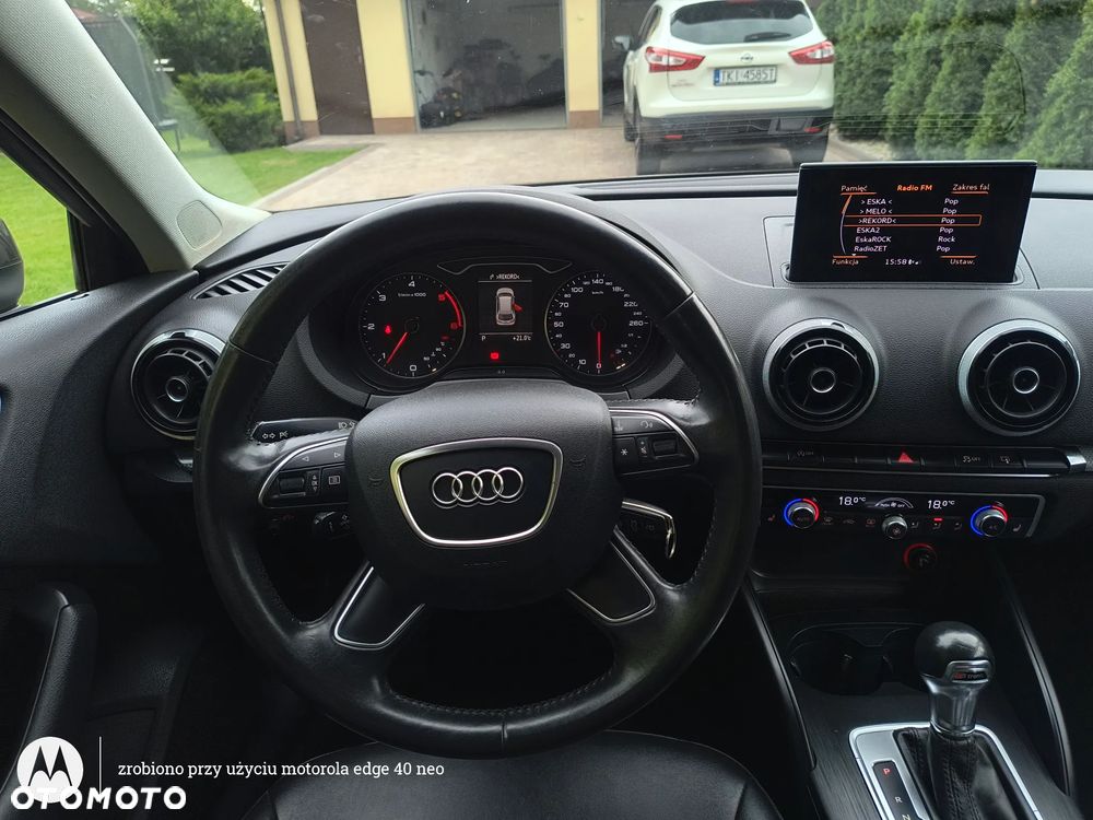 Audi A3 Sportback 1.6 TDI DPF Ambition S tronic - 24