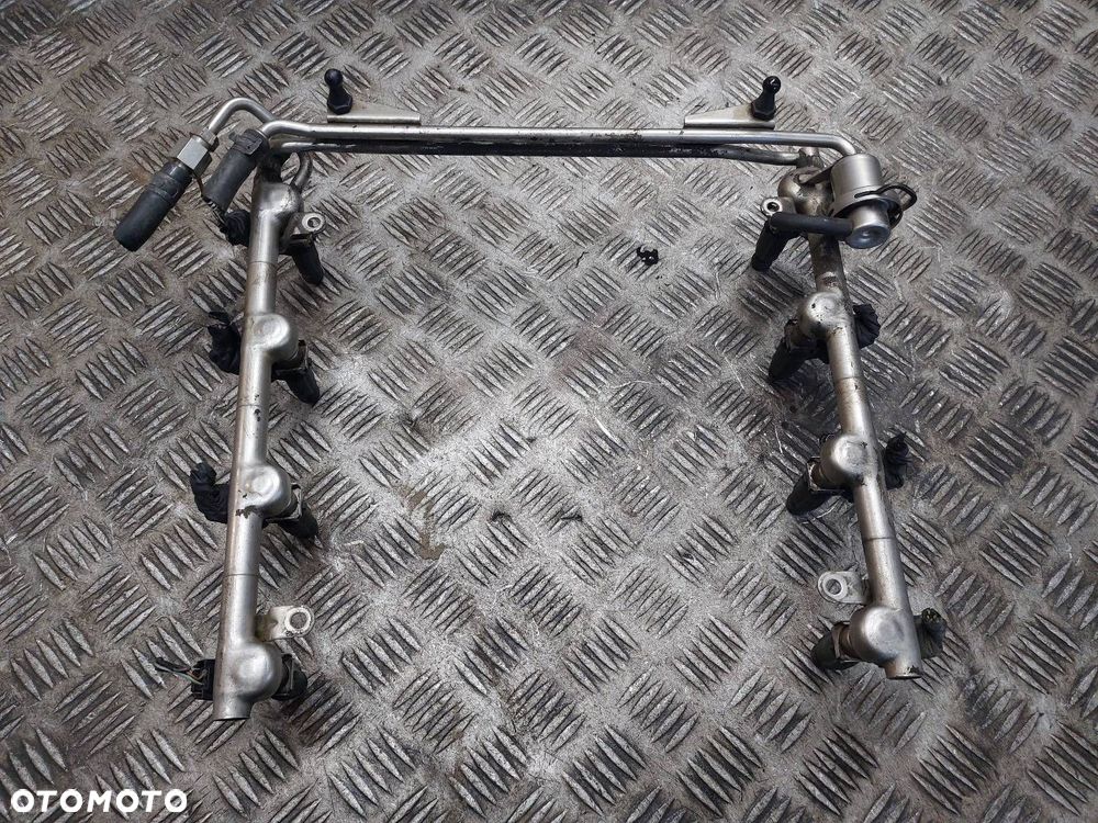 LISTWA WTRYSKOWA AUDI A8 D3 4.2 V8 079133551B 0280156180 077133681AA - 1