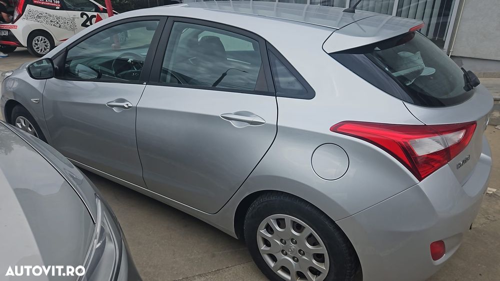 Hyundai i30 1.4 MPi Comfort+ - 10
