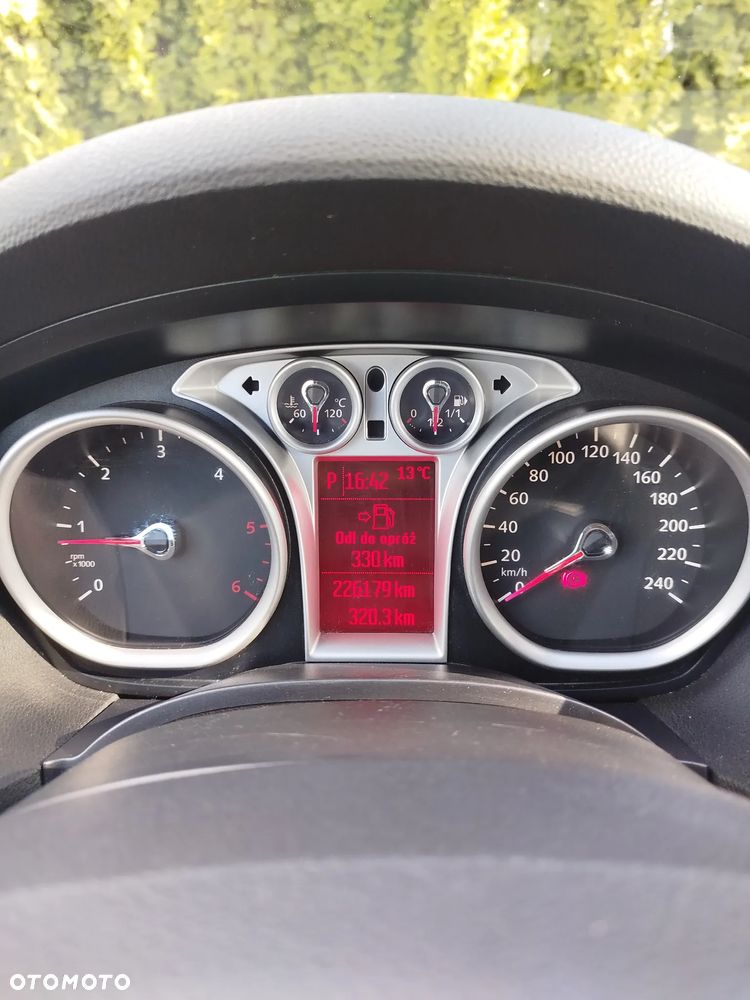 Ford Kuga 2.0 TDCi 4x4 Titanium - 6