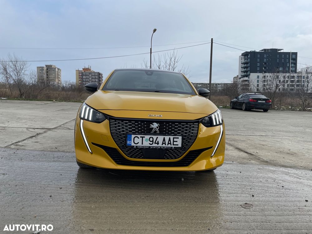 Peugeot 208 1.2 L PureTech STT EAT8 GT Line - 8