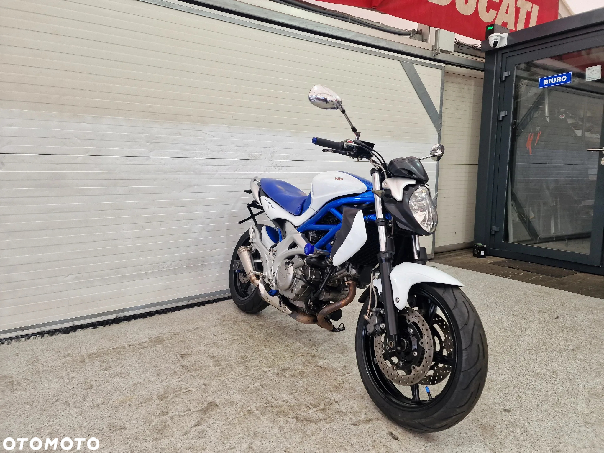 Suzuki Gladius - 4