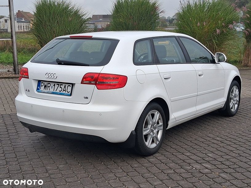 Audi A3 Sportback 1.6 Attraction - 5