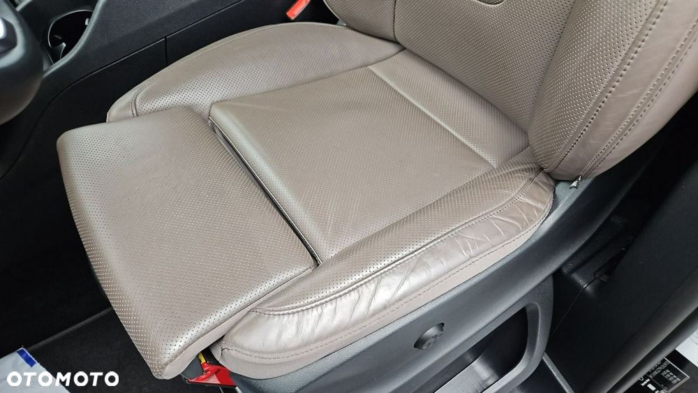 Mercedes-Benz Klasa V 300 d 4-Matic Exclusive 9G-Tronic (d³ugi) - 12
