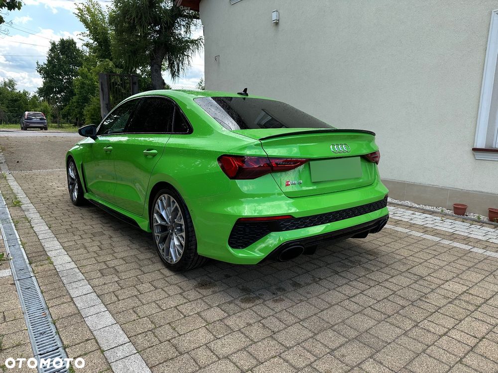 Audi RS3 Limousine - 1