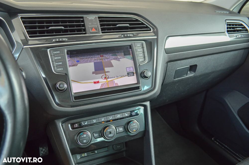 Volkswagen Tiguan 2.0 TDI 4Mot DSG Comfortline - 29
