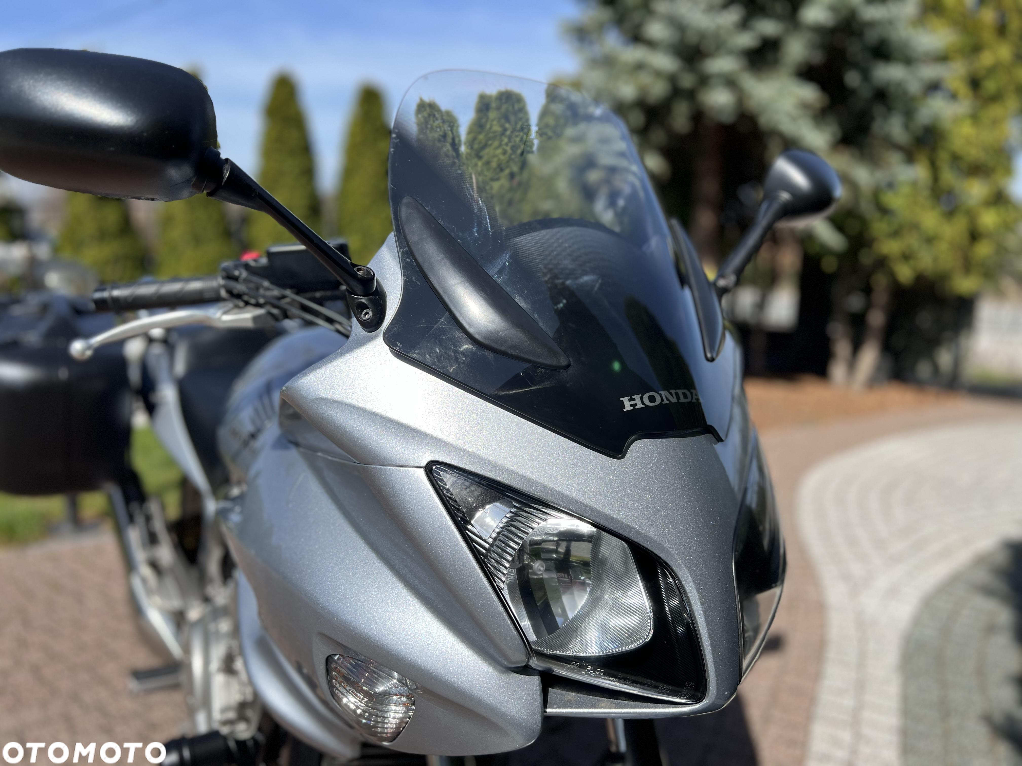 Honda CBF - 2