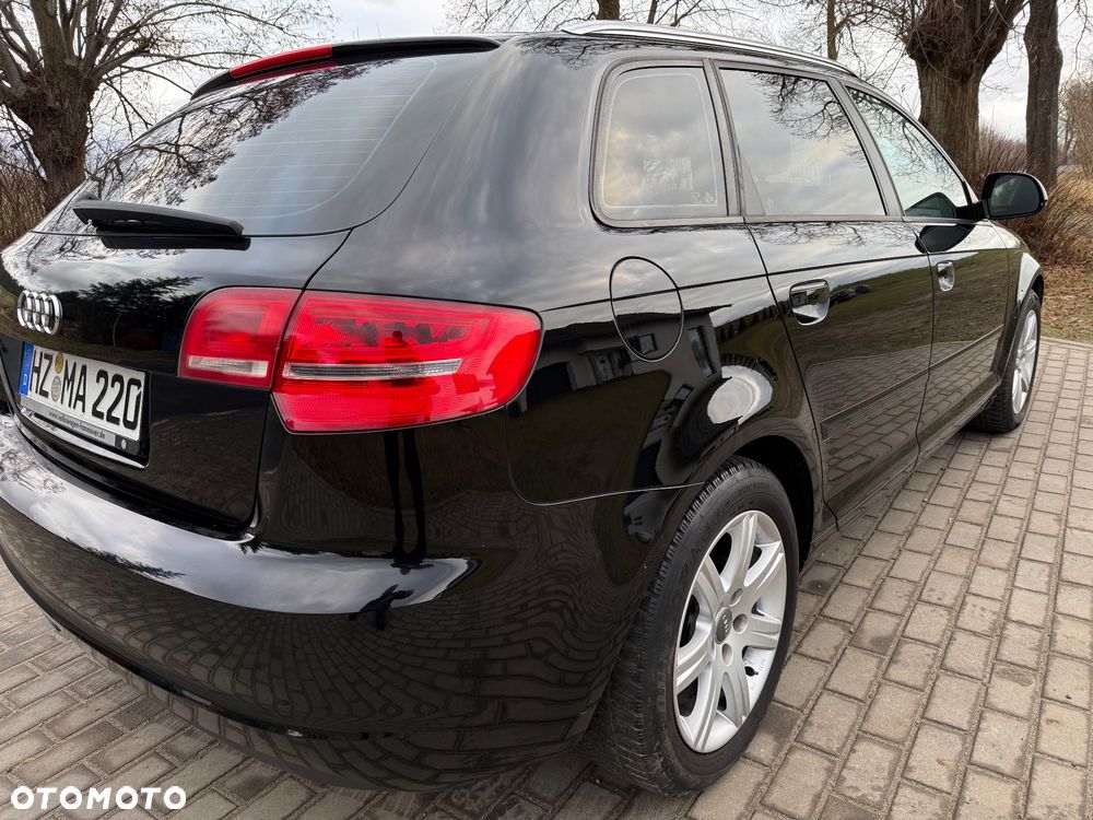 Audi A3 Sportback 1.8 TFSI Ambiente - 7