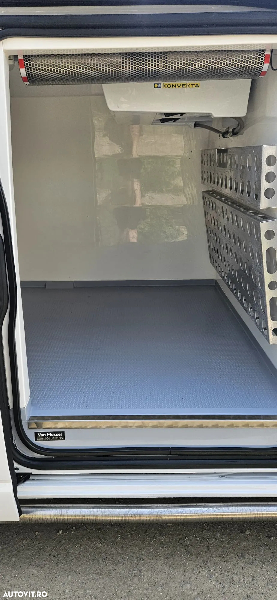Volkswagen Transporter - 7