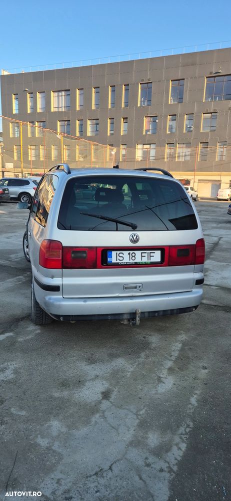 Volkswagen Sharan 1.9TDI Comfortline - 4