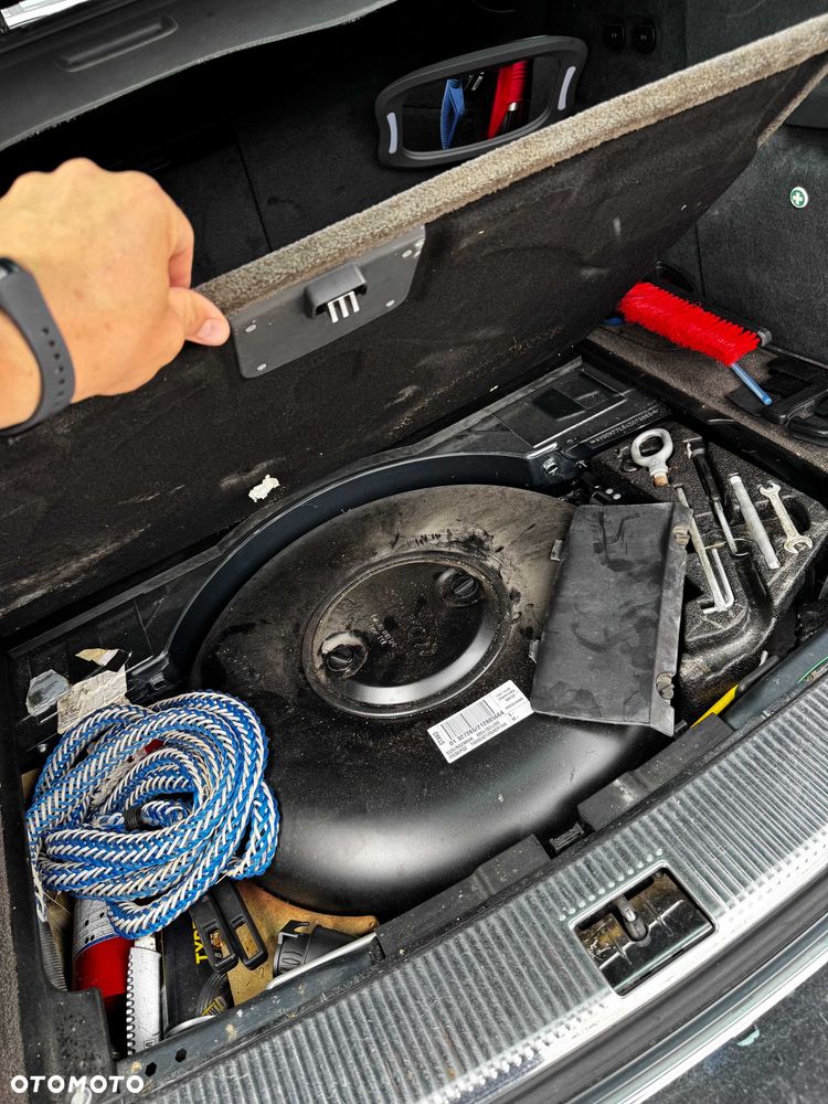 Volkswagen Touareg - 8