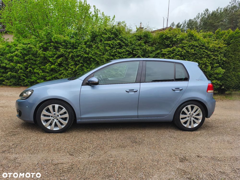 Volkswagen Golf - 6