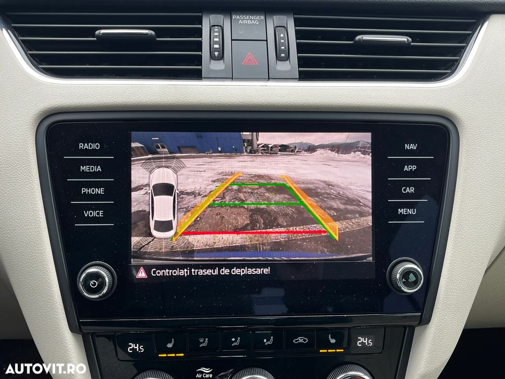 Skoda Octavia 2.0 TDI DSG Laurin&Klement - 25