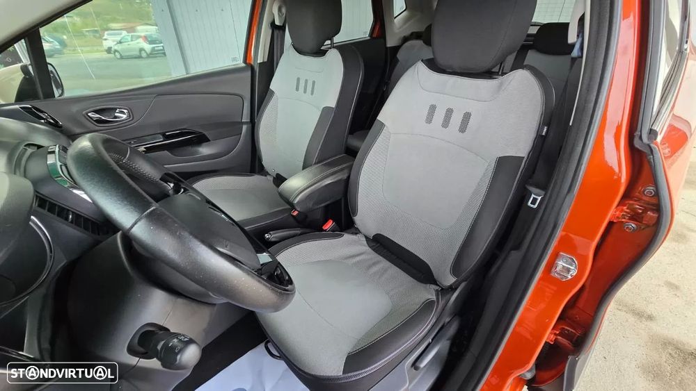 Renault Captur 0.9 TCE - 12
