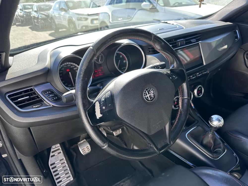 Alfa Romeo Giulietta 1.6 JTDM Distinctive - 12
