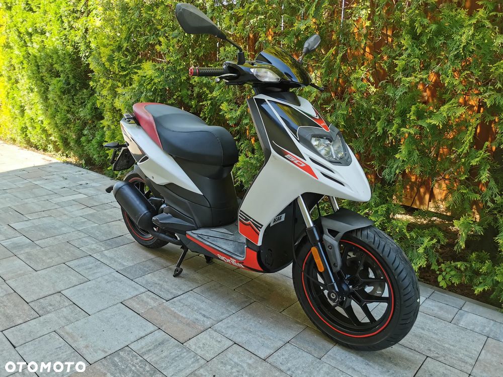 Aprilia SR - 1