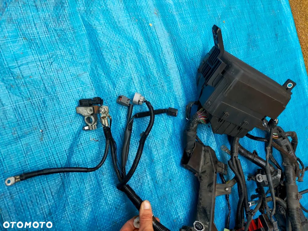 Mazda CX-5 CX5 2.0 BENZYNA PE01 Instalacja Wiązka Silnika Skrzynka Komory 2012-2015 - 2