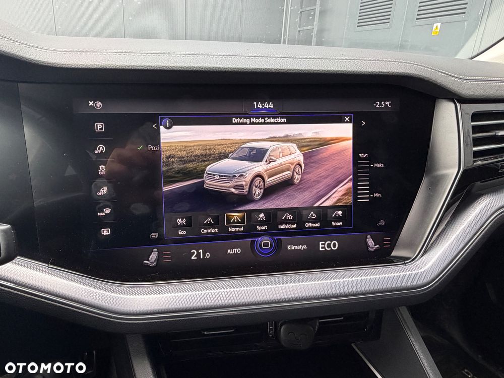 Volkswagen Touareg 3.0 V6 TDI SCR 4Mot R-Line - 18