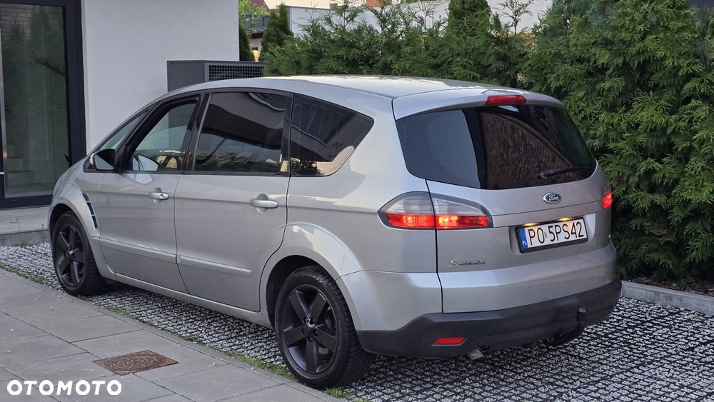 Ford S-Max - 8