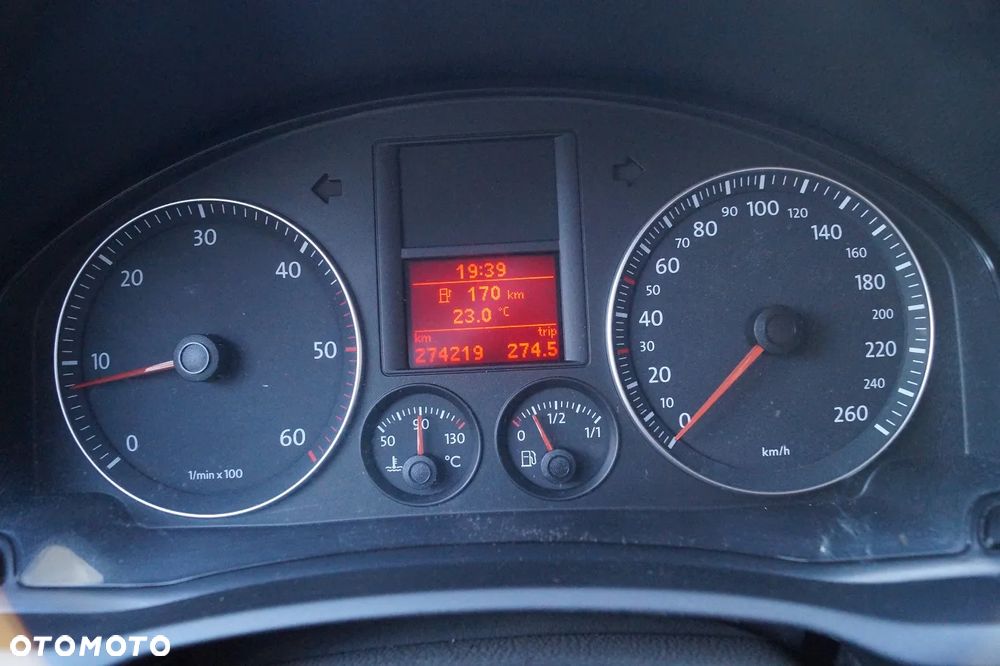 Volkswagen Jetta 2.0 TDI Comfortline - 27