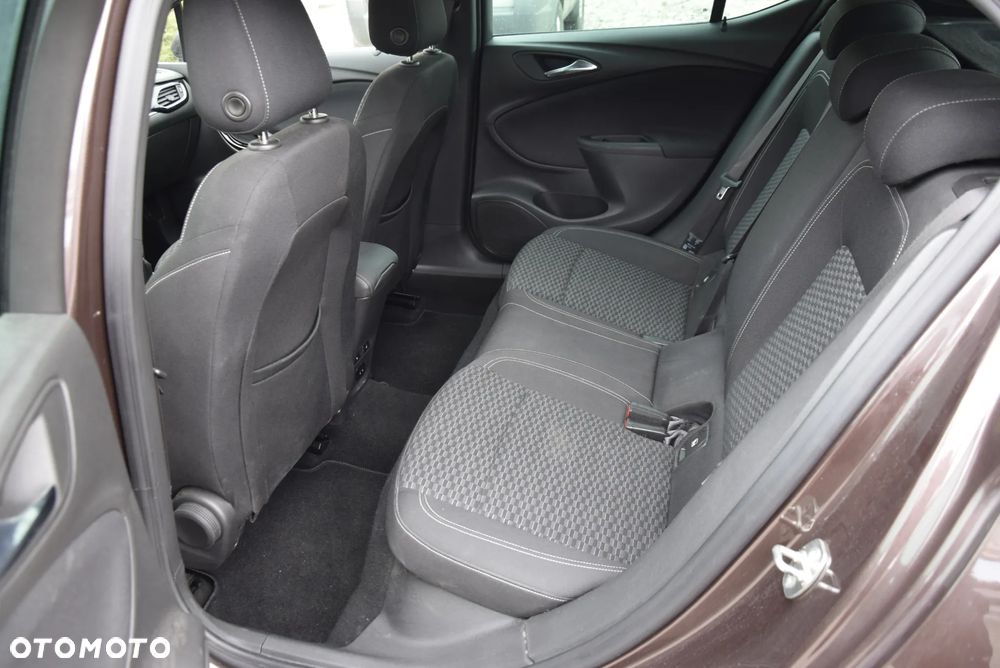 Opel Astra 1.4 T Elite - 19