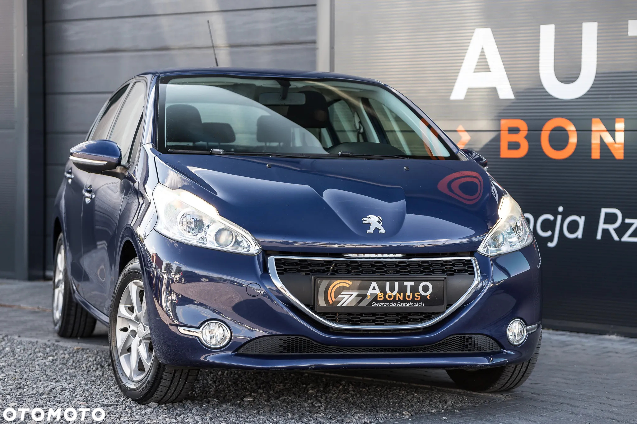Peugeot 208 - 2