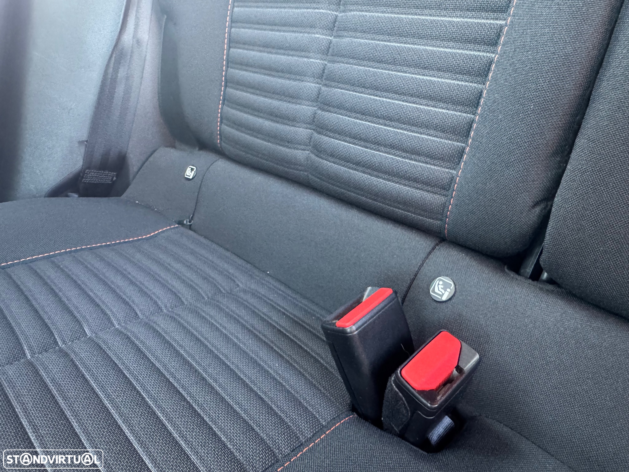 Peugeot 2008 1.2 PureTech Active Pack EAT8 - 11
