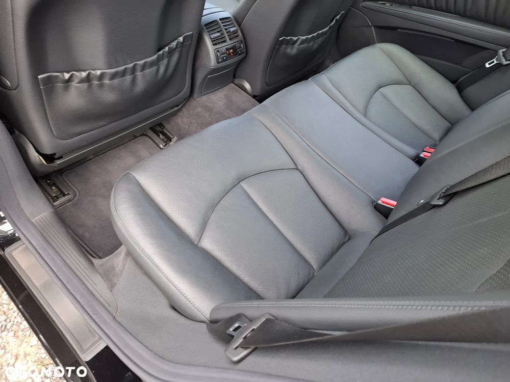 Mercedes-Benz Klasa E 320 4-Matic Avantgarde - 34
