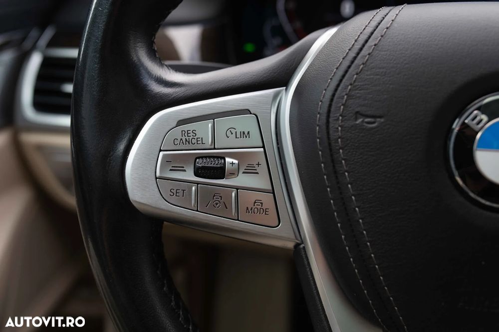 BMW Seria 7 740d xDrive - 26