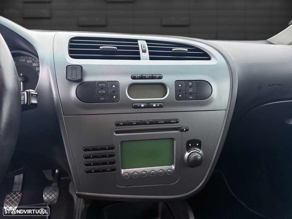 SEAT Leon 2.0 TDI Sport Up DPF - 8