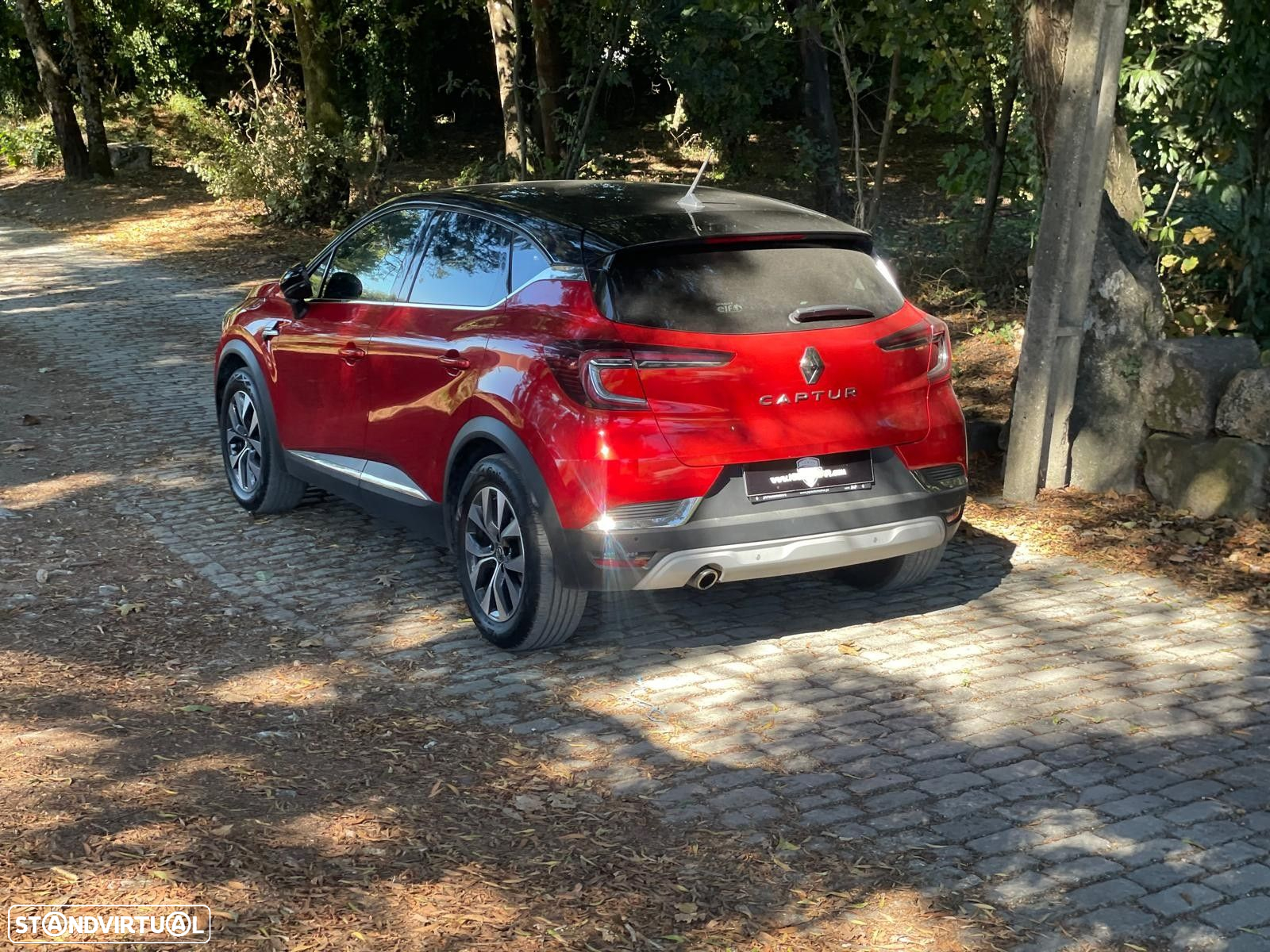 Renault Captur 1.0 TCe Exclusive - 4