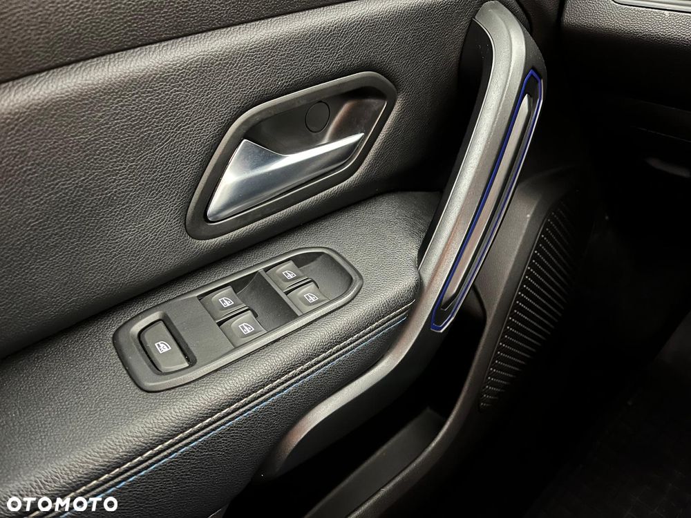 Dacia Duster 1.0 TCe SL Celebration - 12