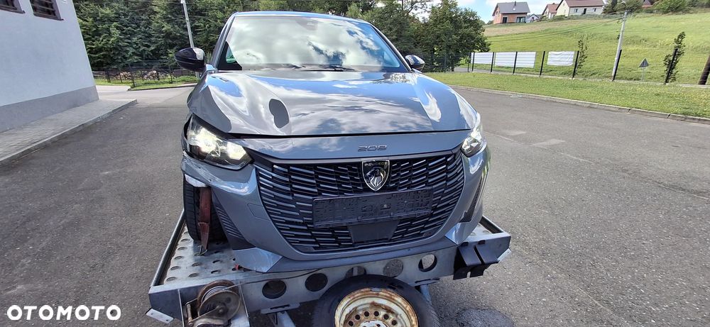 Peugeot 208 PureTech 100 EAT8 Allure - 5