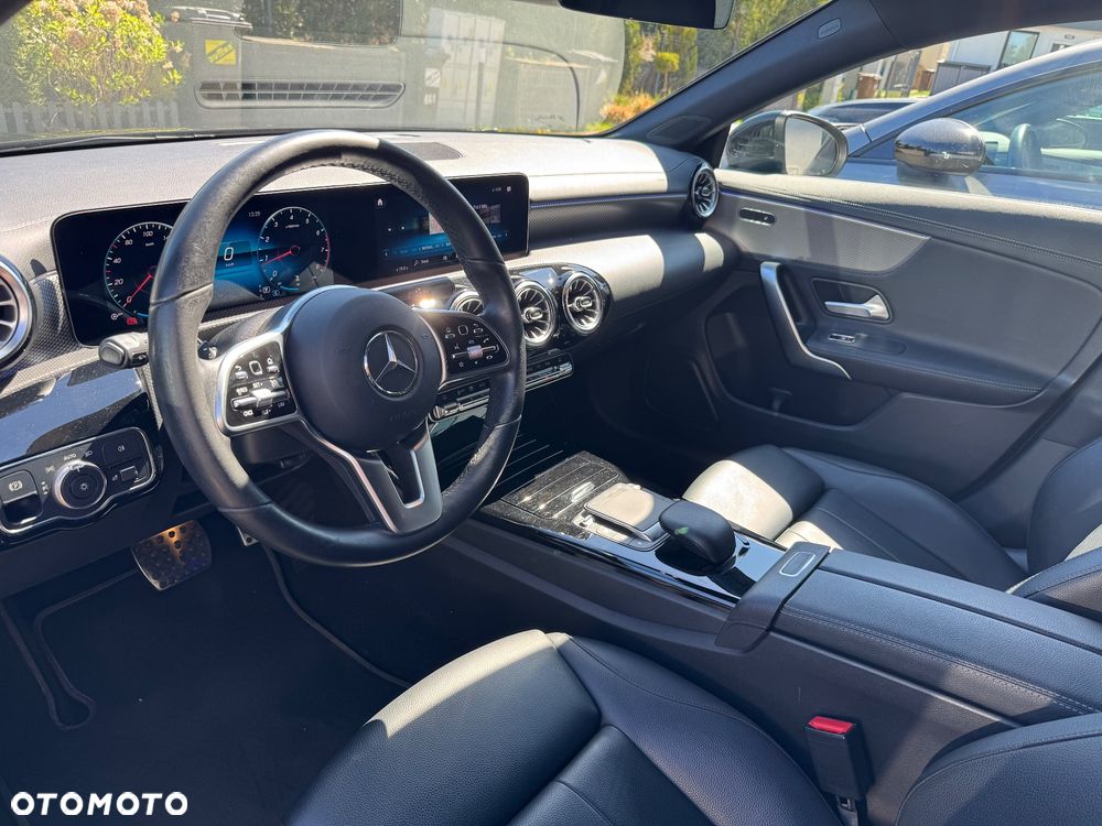 Mercedes-Benz CLA 180 7G-DCT Progressive - 15
