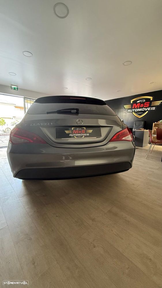 Mercedes-Benz CLA 180 - 4