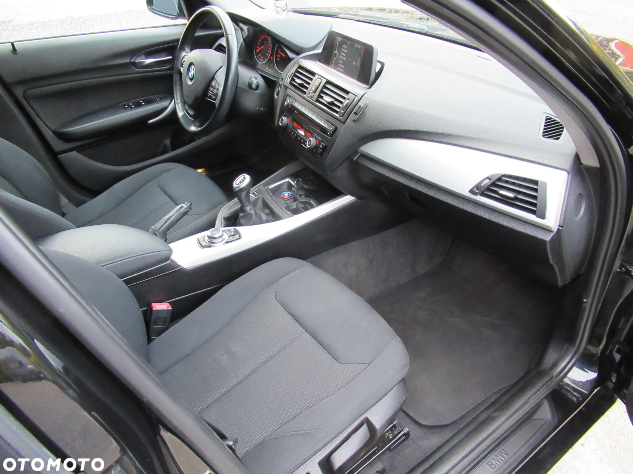 BMW Seria 1 114i - 18